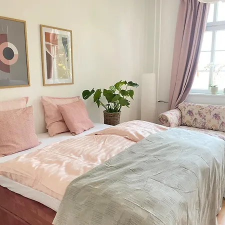 Boutique Apartment *